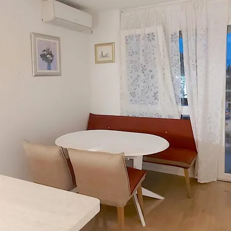 Ovus Apartment *